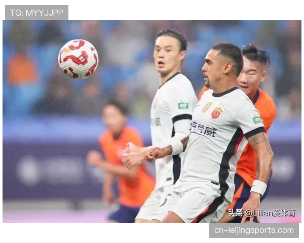 七球大战火爆上演上海海港客场险胜青岛海牛惊险守住中超榜首 七球大战火爆上演上海海港客场险胜青岛海牛惊险守住中超榜首